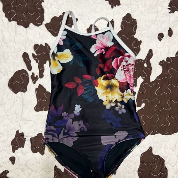 Wonder Nation Floral Two Piece Swimsuit (6/6X) - Picture 2 of 3